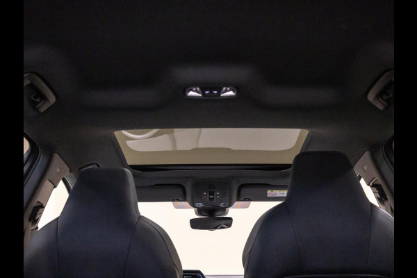 Audi A3 Sportback 35 TFSI S edition / 150pk / Maxton / Panorama dak / Sonos / Achteruitrij camera /