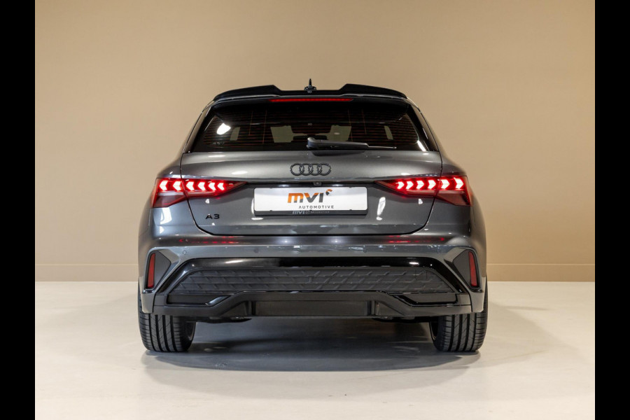 Audi A3 Sportback 35 TFSI S edition / 150pk / Maxton / Panorama dak / Sonos / Achteruitrij camera /