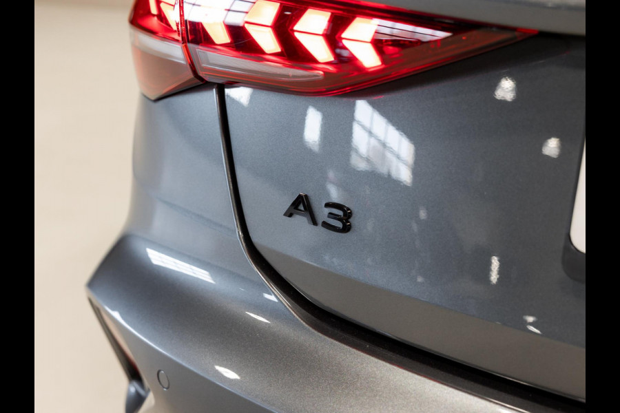 Audi A3 Sportback 35 TFSI S edition / 150pk / Maxton / Panorama dak / Sonos / Achteruitrij camera /