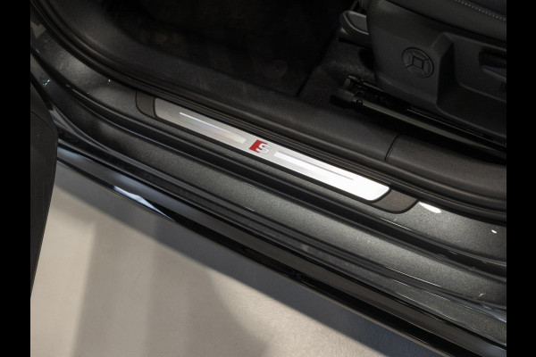 Audi A3 Sportback 35 TFSI S edition / 150pk / Maxton / Panorama dak / Sonos / Achteruitrij camera /