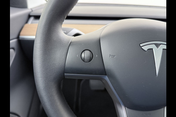 Tesla Model 3 Long Range AWD 75kWh 463PK Lmv FSD-3 Computer 18"Lm  Premium Audio AutoPilot Panoramadak Camera's Leer Adaptive-Cruise-Control+S 4WD Stoel en achterbank verwarming Elektr.Stoelen+Memory+Easy-Entry WiFi Origineel Nederlandse Auto Garantie op Accu/Motor tot 28-09-2028/192.000km