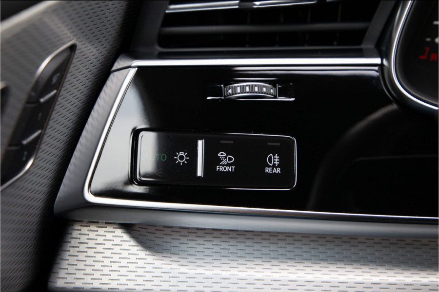 Audi Q8 60 TFSI e quattro Competition Pano, RS stoelen, Head-Up, Aero-Pack, Laser Light, 23"