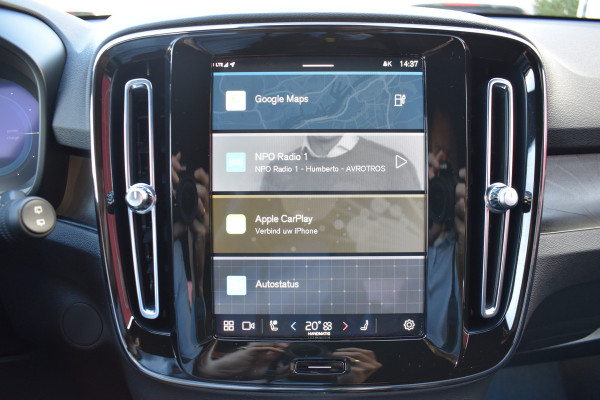 Volvo XC40 Extended Range 252PK Plus 82 kWh | ACC | Camera | Blis | 19"LMV | All seasons | Stoel-Stuurverwarming