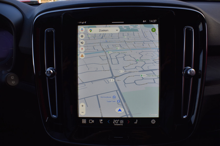 Volvo XC40 Extended Range 252PK Plus 82 kWh | ACC | Camera | Blis | 19"LMV | All seasons | Stoel-Stuurverwarming