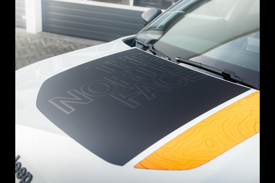 Jeep Avenger 1.2T 4xe The North Face | Schuif/Kanteldak | Clima | Apple Carplay | Adapt. Cruise | Elektr. A-Klep | Keyless | Navi | Stoel&Stuurverwarming