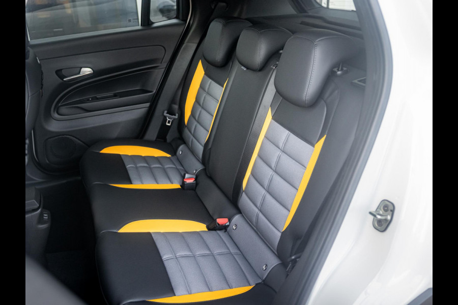 Jeep Avenger 1.2T 4xe The North Face | Schuif/Kanteldak | Clima | Apple Carplay | Adapt. Cruise | Elektr. A-Klep | Keyless | Navi | Stoel&Stuurverwarming