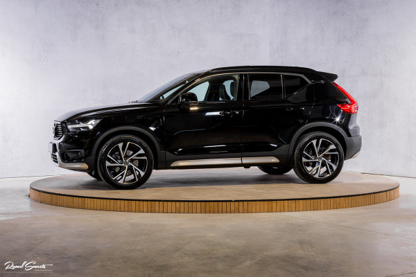 Volvo XC40 1.5 T4 Recharge R-Design | Exclusive bumper pakket | Adaptieve cruise | Panorama dak | Harman Kardon | Zwenkbare trekhaak |