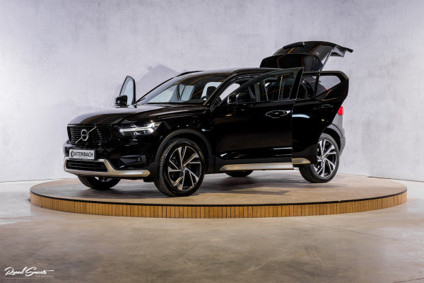 Volvo XC40 1.5 T4 Recharge R-Design | Exclusive bumper pakket | Adaptieve cruise | Panorama dak | Harman Kardon | Zwenkbare trekhaak |