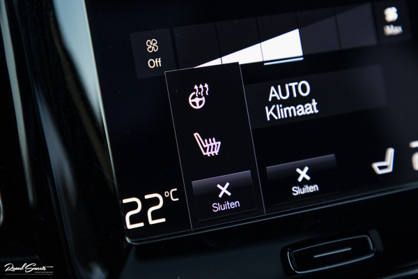 Volvo XC40 1.5 T4 Recharge R-Design | Exclusive bumper pakket | Adaptieve cruise | Panorama dak | Harman Kardon | Zwenkbare trekhaak |