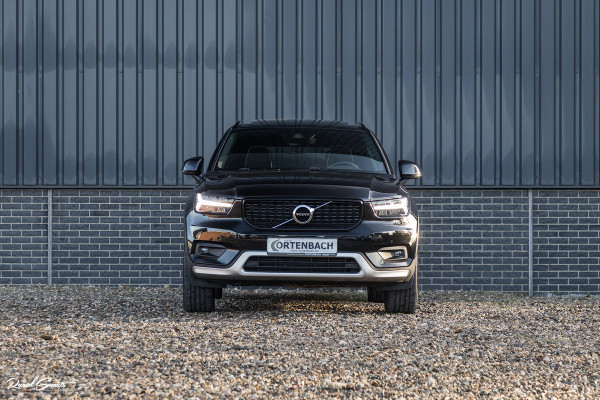 Volvo XC40 1.5 T4 Recharge R-Design | Exclusive bumper pakket | Adaptieve cruise | Panorama dak | Harman Kardon | Zwenkbare trekhaak |