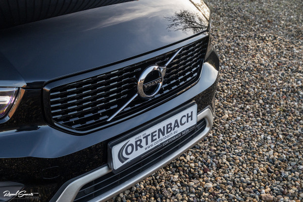Volvo XC40 1.5 T4 Recharge R-Design | Exclusive bumper pakket | Adaptieve cruise | Panorama dak | Harman Kardon | Zwenkbare trekhaak |