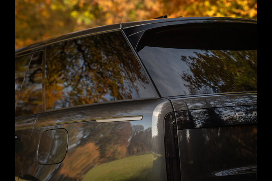 Land Rover Range Rover P550e HSE PHEV | Pano-dak | Head-up | Meridian 3D