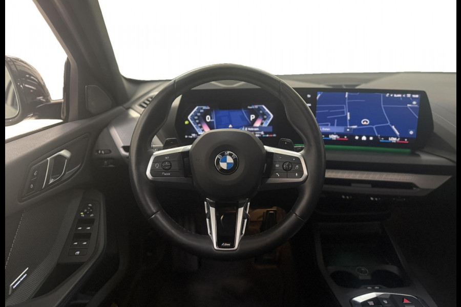 BMW 1-serie 120 | M-Sport Pro Harman/Kardon | Hud| Carplay & Android Auto|Pano| Trekhaak | Shadow Line | Cruise|Incl Btw