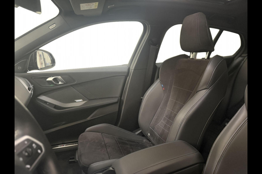 BMW 1-serie 120 | M-Sport Pro Harman/Kardon | Hud| Carplay & Android Auto|Pano| Trekhaak | Shadow Line | Cruise|Incl Btw