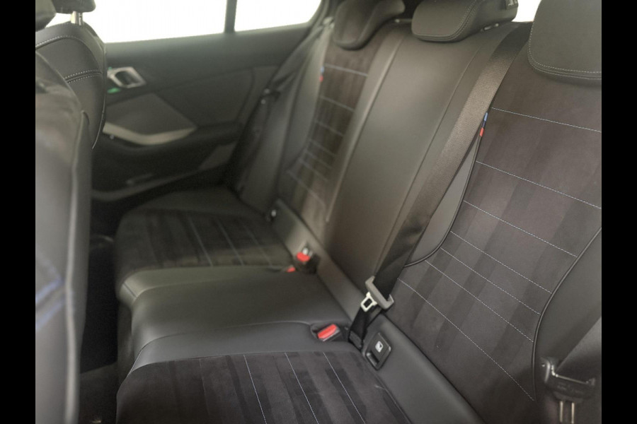 BMW 1-serie 120 | M-Sport Pro Harman/Kardon | Hud| Carplay & Android Auto|Pano| Trekhaak | Shadow Line | Cruise|Incl Btw