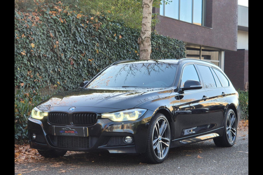 BMW 3 Serie Touring F31 320i M Sport X-drive Trekhaak Apple CarPlay dig.dash 19inch 320i xDrive M Sport Edition