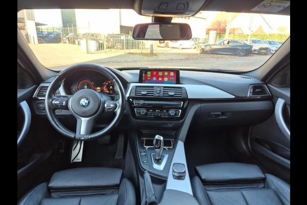 BMW 3 Serie Touring F31 320i M Sport X-drive Trekhaak Apple CarPlay dig.dash 19inch 320i xDrive M Sport Edition