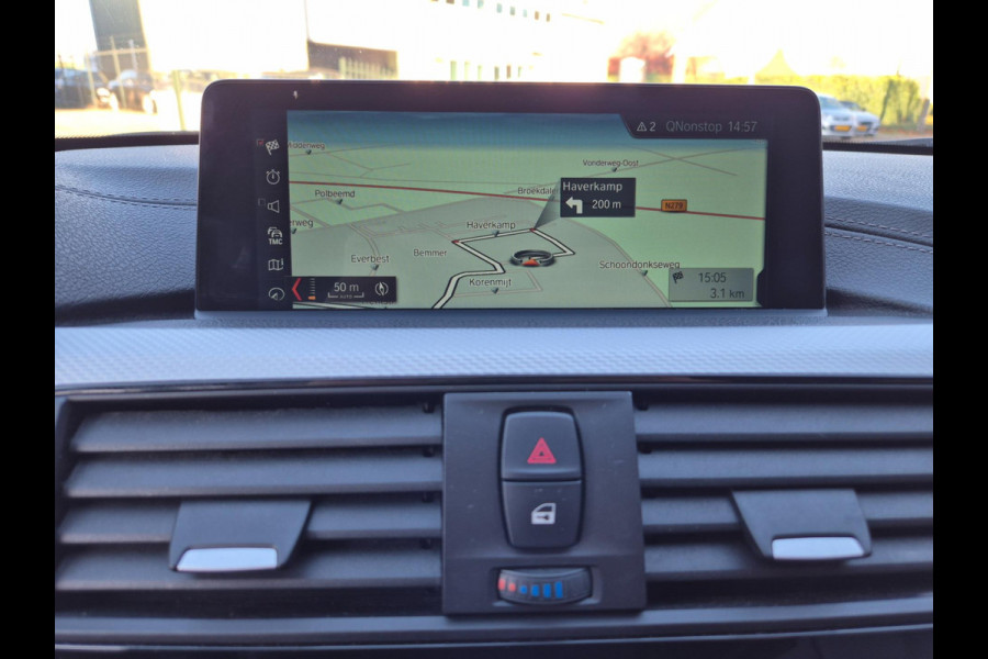 BMW 3 Serie Touring F31 320i M Sport X-drive Trekhaak Apple CarPlay dig.dash 19inch 320i xDrive M Sport Edition