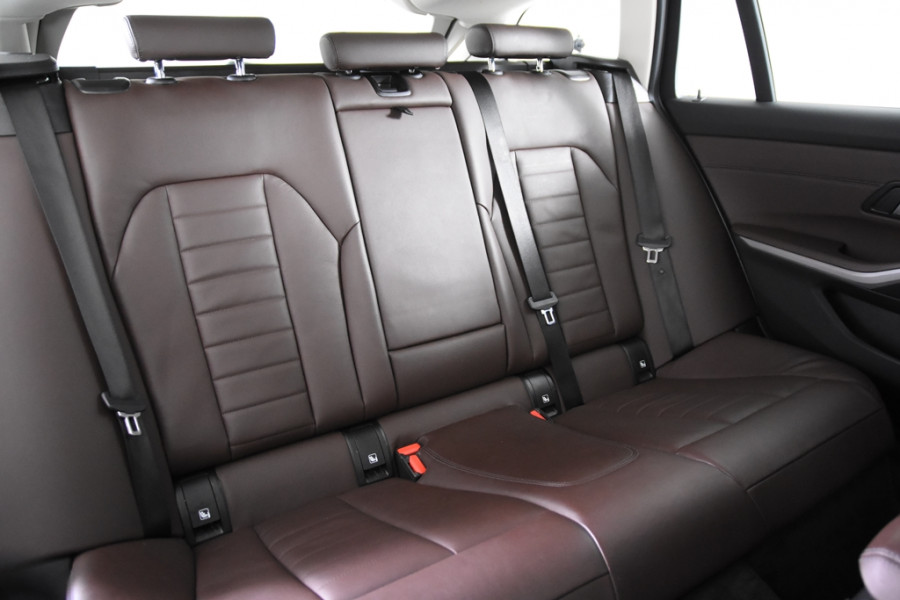 BMW 3 Serie Touring 320i *1ste Eigenaar*Leer*Navigatie*Trekhaak*