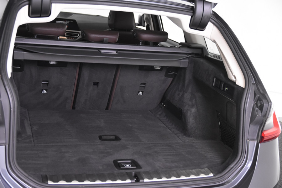 BMW 3 Serie Touring 320i *1ste Eigenaar*Leer*Navigatie*Trekhaak*