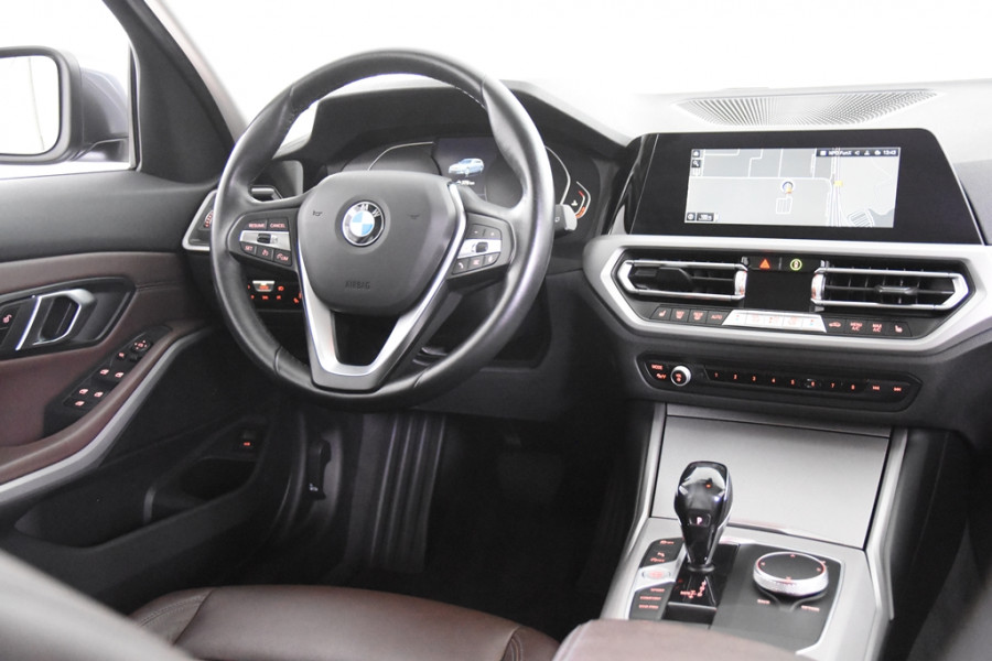 BMW 3 Serie Touring 320i *1ste Eigenaar*Leer*Navigatie*Trekhaak*