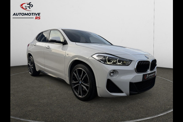 BMW X2 SDrive18i M-Pakket High Exec Full M Sportief Design LED 19” M-Velgen M-Alcantara Navi Camera PDC V+A