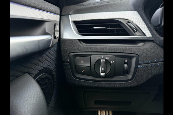 BMW X2 SDrive18i M-Pakket High Exec Full M Sportief Design LED 19” M-Velgen M-Alcantara Navi Camera PDC V+A