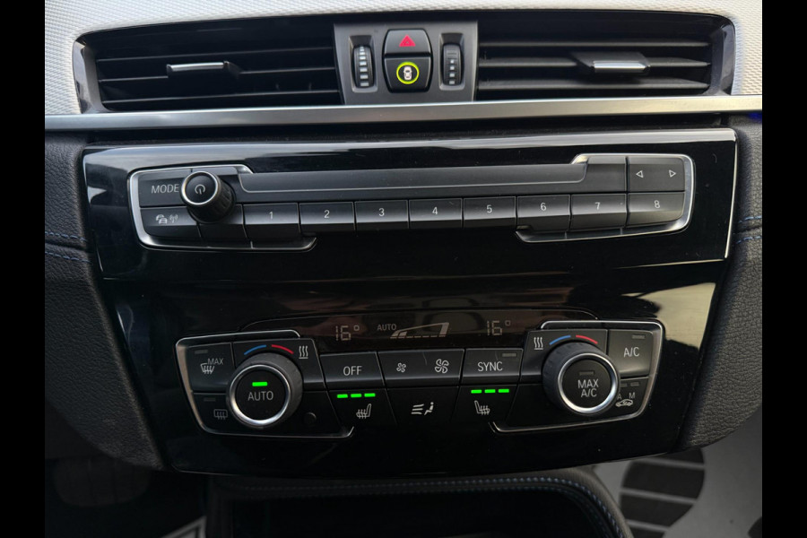 BMW X2 SDrive18i M-Pakket High Exec Full M Sportief Design LED 19” M-Velgen M-Alcantara Navi Camera PDC V+A