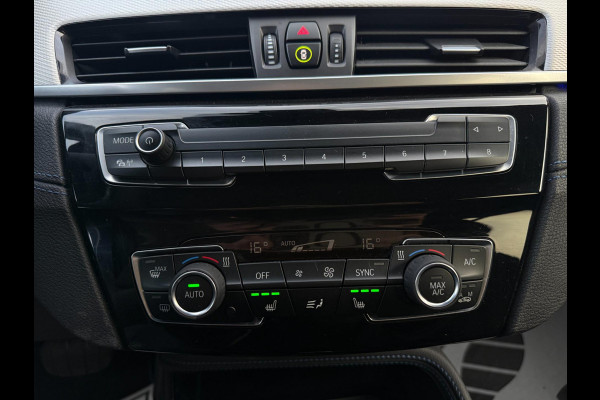 BMW X2 SDrive18i M-Pakket High Exec Full M Sportief Design LED 19” M-Velgen M-Alcantara Navi Camera PDC V+A