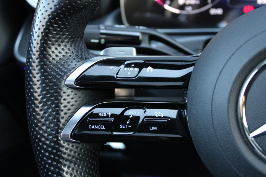 Mercedes-Benz C-Klasse 200 AMG Line | PANO | SFEER | CARPLAY | STOELVERWARMING | 19 INCH |