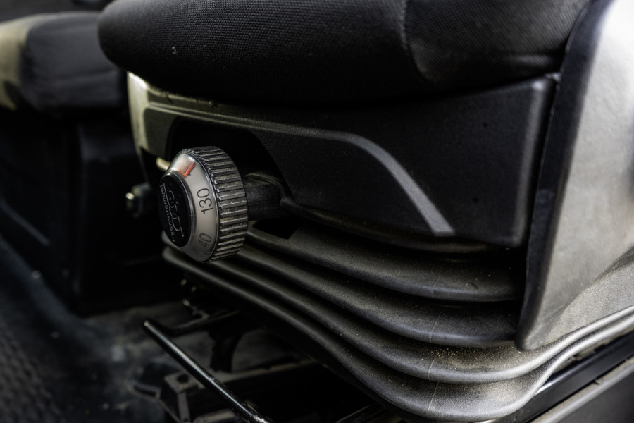 Iveco 70C17 Bakwagen met Laadklep | Luchtvering | Climate | Cruise | Tachograaf | 3.5T Trekgewicht | Sperdifferentieel | Euro 6