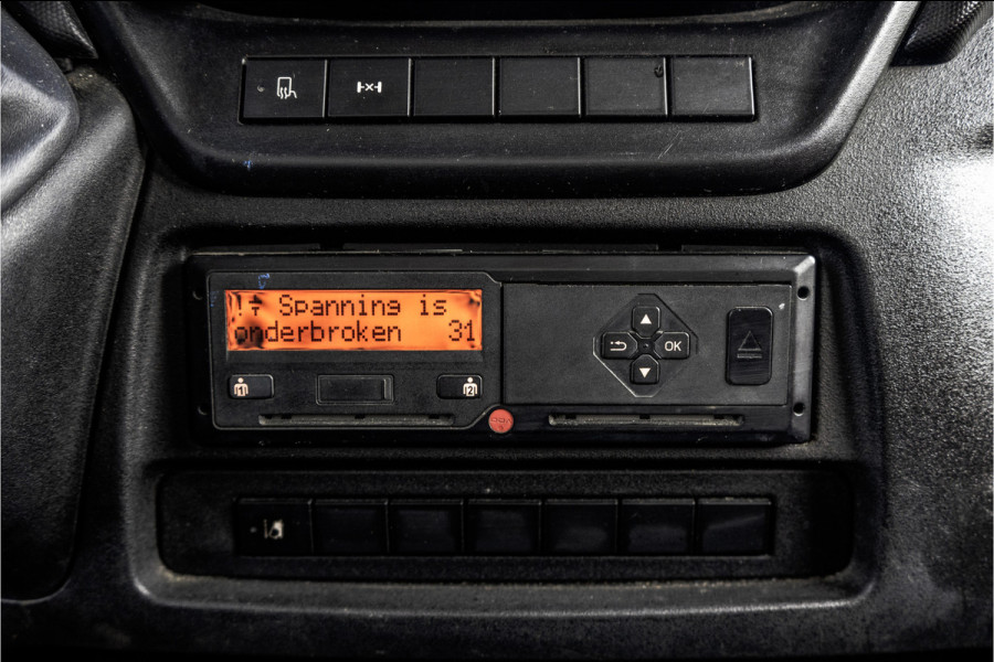 Iveco 70C17 Bakwagen met Laadklep | Luchtvering | Climate | Cruise | Tachograaf | 3.5T Trekgewicht | Sperdifferentieel | Euro 6