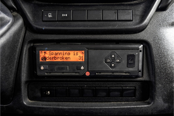 Iveco 70C17 Bakwagen met Laadklep | Luchtvering | Climate | Cruise | Tachograaf | 3.5T Trekgewicht | Sperdifferentieel | Euro 6