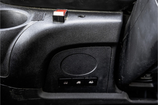 Iveco 70C17 Bakwagen met Laadklep | Luchtvering | Climate | Cruise | Tachograaf | 3.5T Trekgewicht | Sperdifferentieel | Euro 6