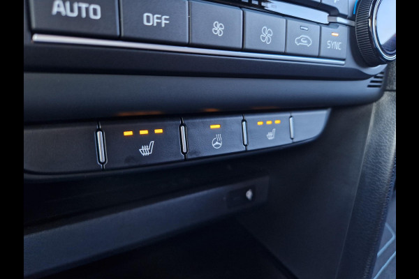 Kia Ceed Sportswagon 1.0 T-GDi Design Edition | JBL | Stoel- en Stuurverwarming | Lane Assist | Dode Hoek Assistentie |