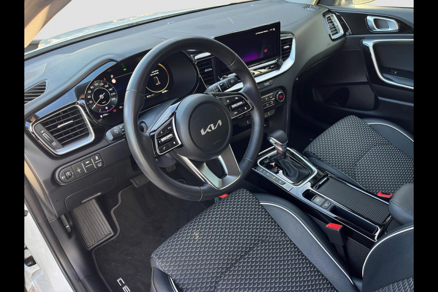 Kia Ceed Sportswagon 1.5 T-GDi DynamicPlusLine | Automaat | Stoel- en Stuurverwarming | Clima | Key-less | Navi | Carplay/Android Auto |