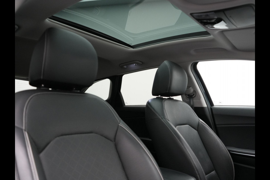 Kia Ceed Sportswagon 1.6 GDI ExecutiveLine Plug In Hybrid 141pk PHEV | Panodak | Adaptive Cruise | Camera | Lederen Sportstoelen Ventilatie & Memory | Apple Carplay | Keyless | Blis | Navigatie | DAB |