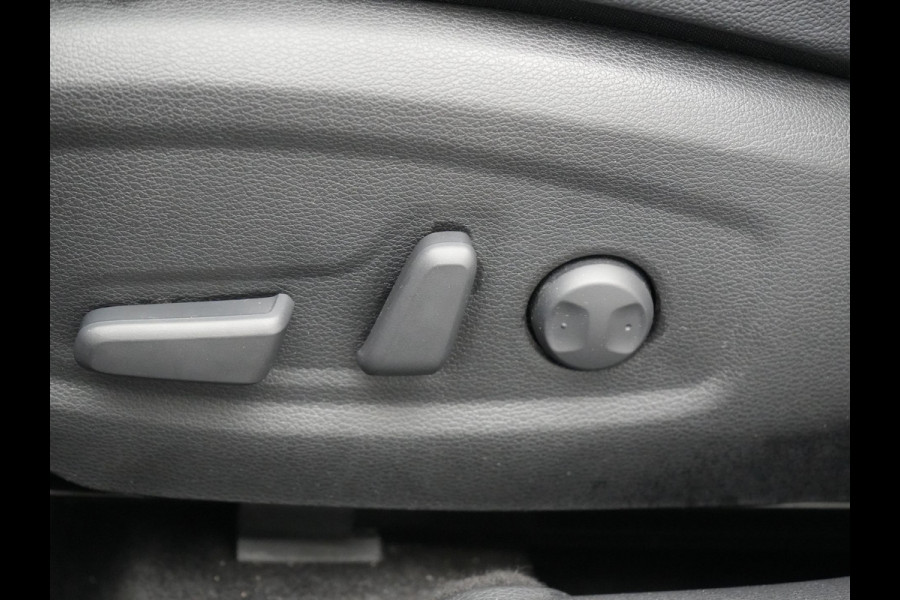 Kia Ceed Sportswagon 1.6 GDI ExecutiveLine Plug In Hybrid 141pk PHEV | Panodak | Adaptive Cruise | Camera | Lederen Sportstoelen Ventilatie & Memory | Apple Carplay | Keyless | Blis | Navigatie | DAB |