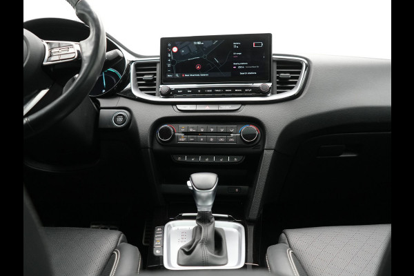 Kia Ceed Sportswagon 1.6 GDI ExecutiveLine Plug In Hybrid 141pk PHEV | Panodak | Adaptive Cruise | Camera | Lederen Sportstoelen Ventilatie & Memory | Apple Carplay | Keyless | Blis | Navigatie | DAB |