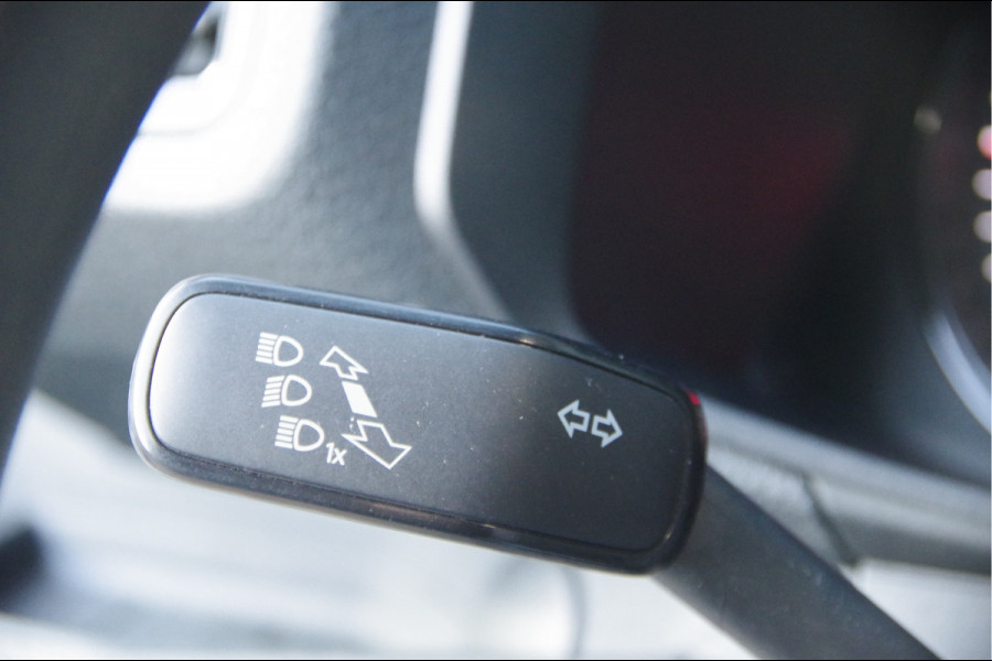 Volkswagen Crafter 35 2.0 TDI L3H3 MARGE, 140PK AUT. LED, CAMERA, ADAPT. CRUISE, AIRCO, CARPLAY, PARKEERSENSOREN,