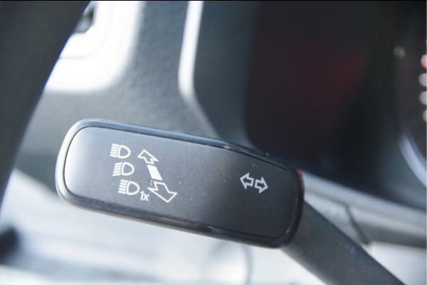 Volkswagen Crafter 35 2.0 TDI L3H3 MARGE, 140PK AUT. LED, CAMERA, ADAPT. CRUISE, AIRCO, CARPLAY, PARKEERSENSOREN,