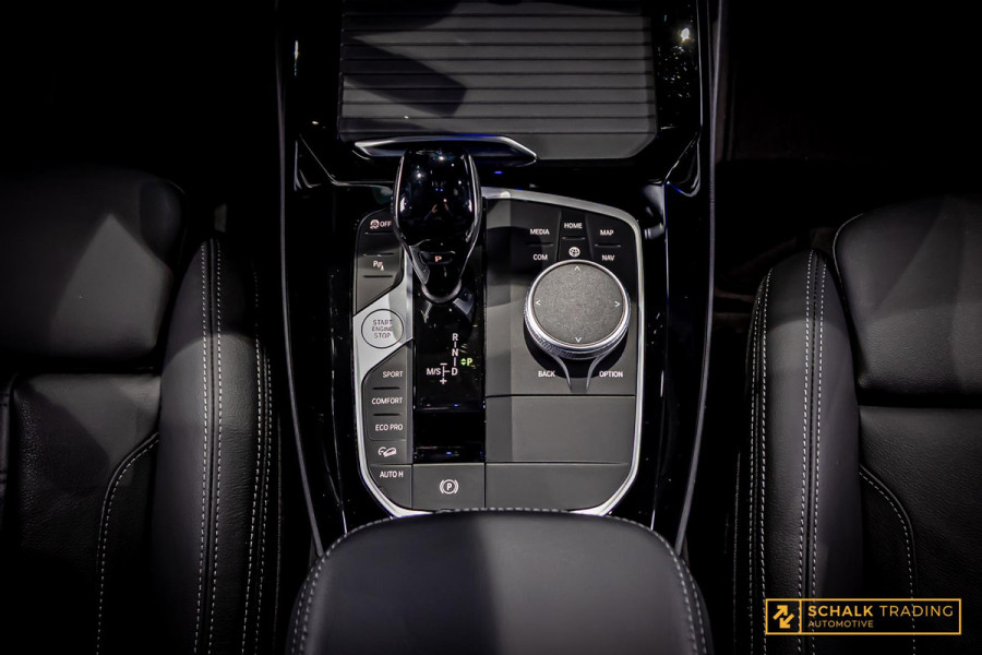 BMW X3 XDrive20i High Executive|M-sport|HUD|E-trekhaak|Pano