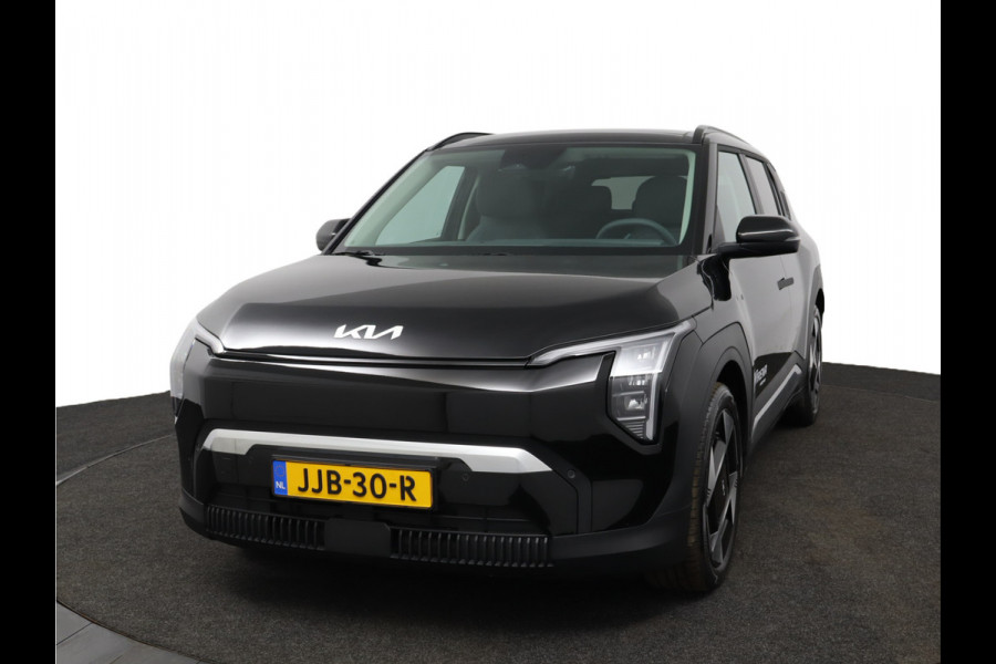 Kia EV3 Plus Advanced 81.4 kWh - Demo Automaat - Prijs incl. Inruilpremie - Schuif-/kanteldak - Stoel-/stuurverwarming - Blind Spot - Navigatie - Fabrieksgarantie tot 2032