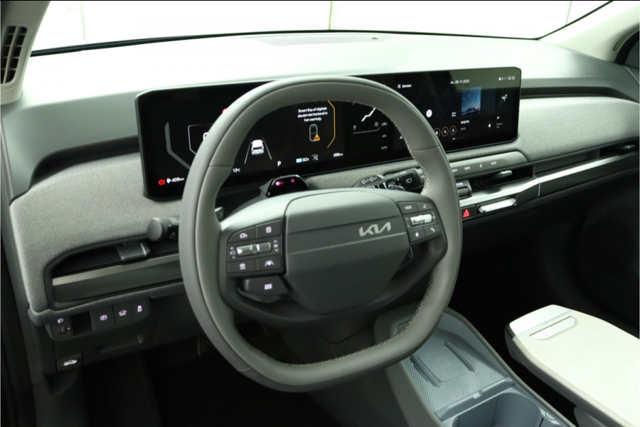 Kia EV3 Plus Advanced 81.4 kWh - Demo Automaat - Prijs incl. Inruilpremie - Schuif-/kanteldak - Stoel-/stuurverwarming - Blind Spot - Navigatie - Fabrieksgarantie tot 2032