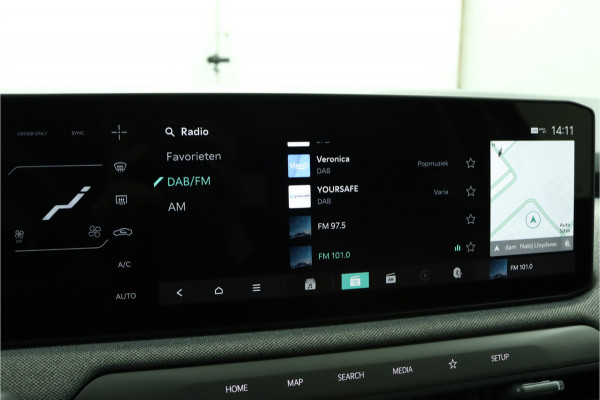 Kia EV3 Plus Advanced 81.4 kWh - Demo Automaat - Prijs incl. Inruilpremie - Schuif-/kanteldak - Stoel-/stuurverwarming - Blind Spot - Navigatie - Fabrieksgarantie tot 2032