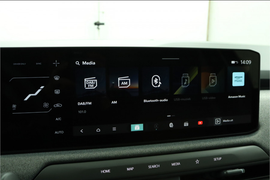 Kia EV3 Plus Advanced 81.4 kWh - Demo Automaat - Prijs incl. Inruilpremie - Schuif-/kanteldak - Stoel-/stuurverwarming - Blind Spot - Navigatie - Fabrieksgarantie tot 2032