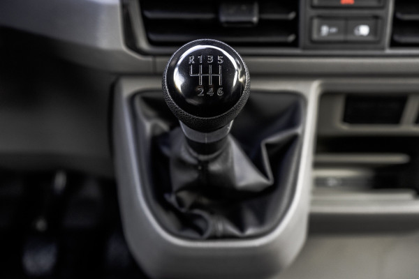 Volkswagen Crafter 2.0TDI 140PK 30 TDI | L3H2 | NW Model | Navi | CarPlay | Camera | Cruise | Climate | PDC | Euro 6