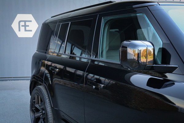 Land Rover Defender 110 P300e 110 X-Dynamic SE | URBAN | ADAPTIVE CRUISE | 360 CAMERA | PANORAMADAK | VOORRUITVERWARMING | MERIDIAN | ELEKTRISCHE ST