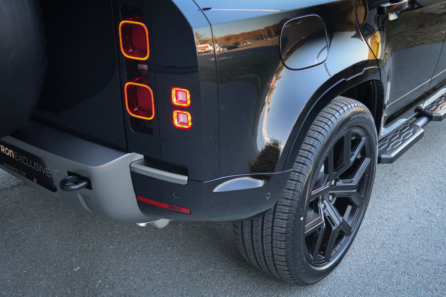 Land Rover Defender 110 P300e 110 X-Dynamic SE | URBAN | ADAPTIVE CRUISE | 360 CAMERA | PANORAMADAK | VOORRUITVERWARMING | MERIDIAN | ELEKTRISCHE ST