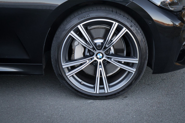 BMW 3 Serie Touring 330e Business Edition Plus | STOELVERWARMING | CRUISE CONTROL | ACHTERUITRIJCAMERA | APPLE CARPLAY | SFEERVERLICHTING |